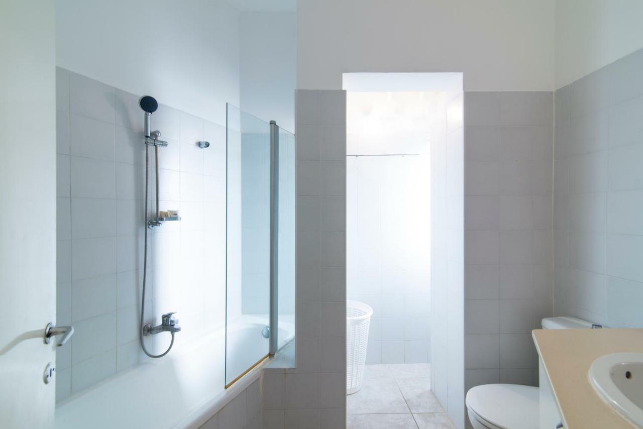 Ziv Apartments- Nahum Hanavi Street * Tel Aviv