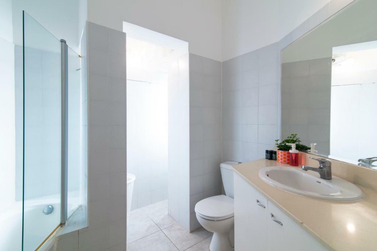 Ziv Apartments- Nahum Hanavi Street Apartment